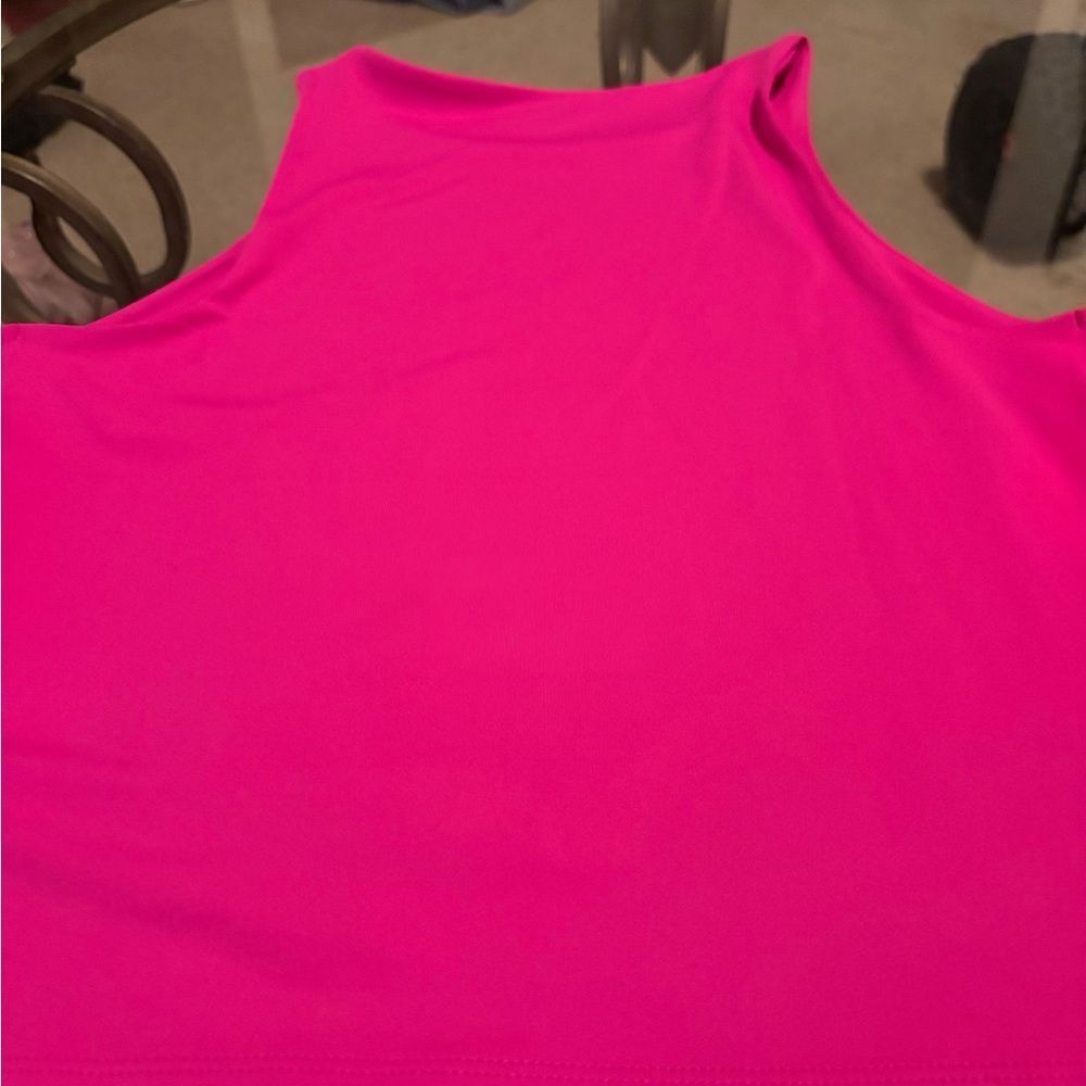 Express Pink Sleeveless Tank Top with Rounded Neckline - Picture 3 of 3